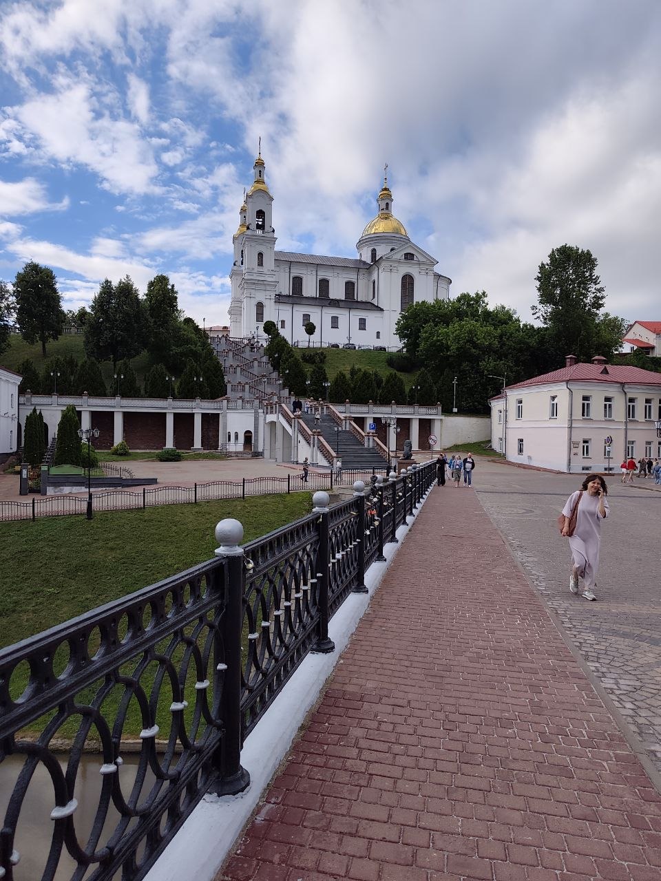 Увлекательное путешествие коллектива  в город вечного искусства - Витебск
